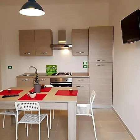 Charming In Location With Air Conditioning Pets Hotel