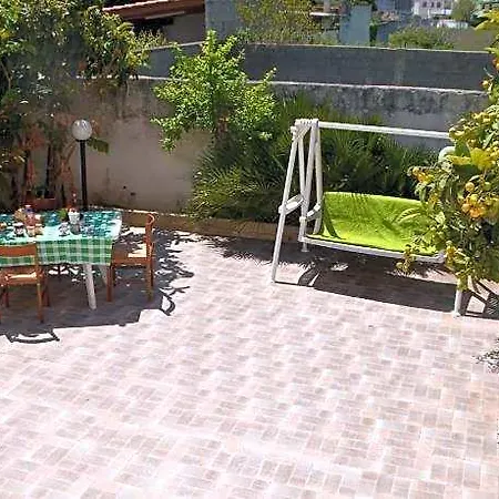 Charming In Location With Air Conditioning Pets Hotel 3*