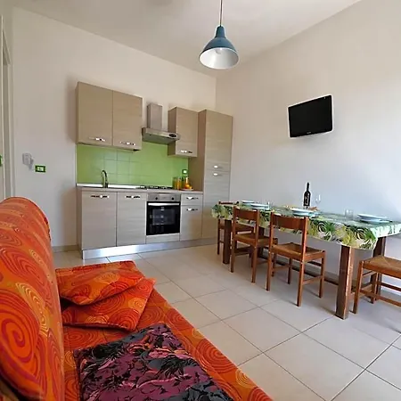 Charming In Location With Air Conditioning Pets Hotel 3*