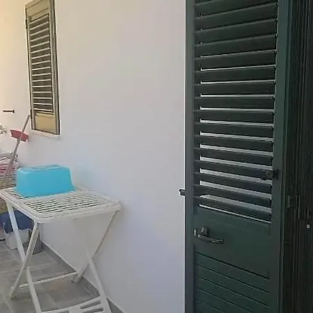 Charming In Location With Air Conditioning Pets Daire